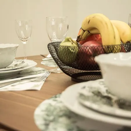¨socrates¨ Traditional In The Center Of Apartment