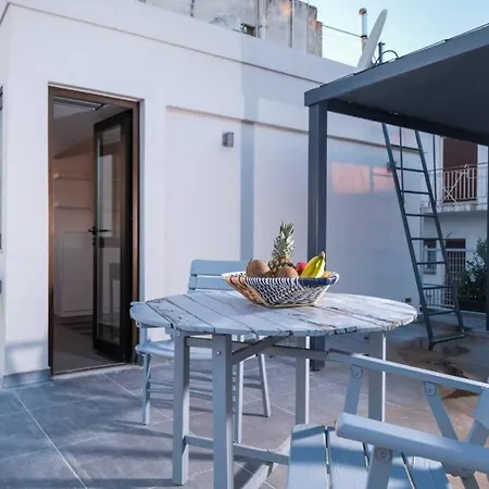 Urban Luxury Homm Apt. In Deinokratous Str. *