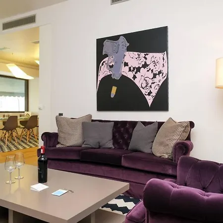 Urban Luxury Homm Apt. In Deinokratous Str. Apartment *