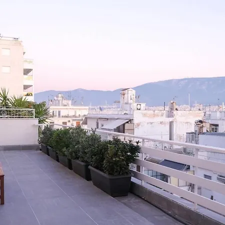 Urban Luxury Homm Apt. In Deinokratous Str. *