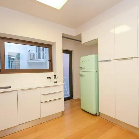 Urban Luxury Homm Apt. In Deinokratous Str. Apartment Athens