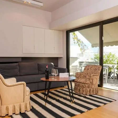 Urban Luxury Homm Apt. In Deinokratous Str. Apartment