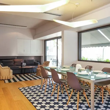 Urban Luxury Homm Apt. In Deinokratous Str.