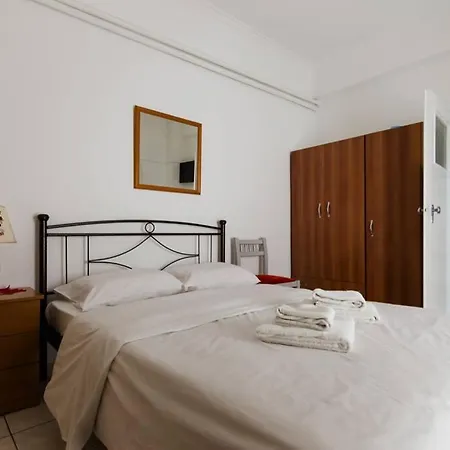 Urban Studio For 2 People In Koukaki *