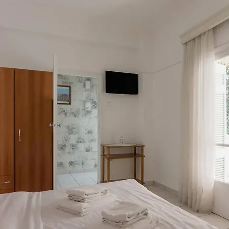 Urban Studio For 2 People In Koukaki *