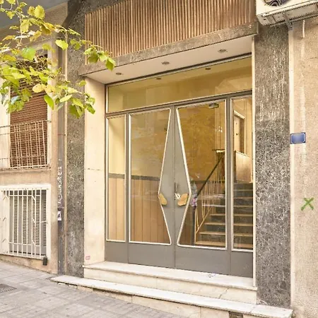 With Sunny Balcony In Exarcheia Appartamento Atene