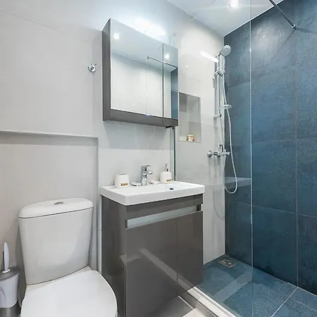 Glyfada Glass-walled Designed Apartment *
