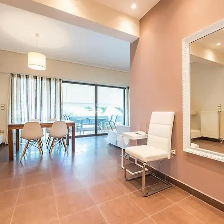 Glyfada Glass-walled Designed * אתונה