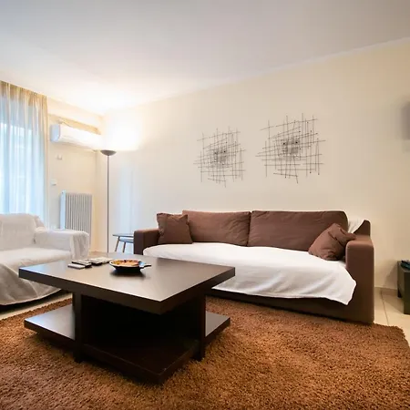 Homey Penthouse In Kypseli Appartamento Atene