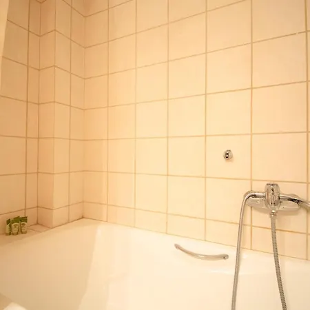 Homey Penthouse In Kypseli Athens
