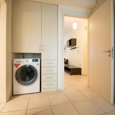 Homey Penthouse In Kypseli * Athens