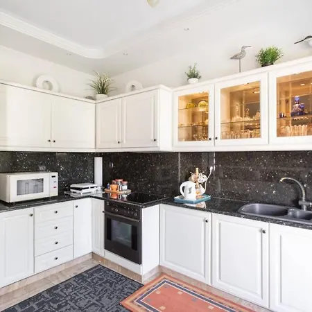 Two Bedroom Near Alimos Marina ! *