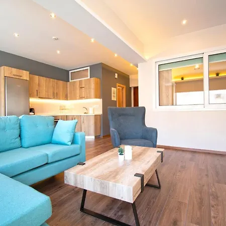 Abstract Flat With Urban View Atenas