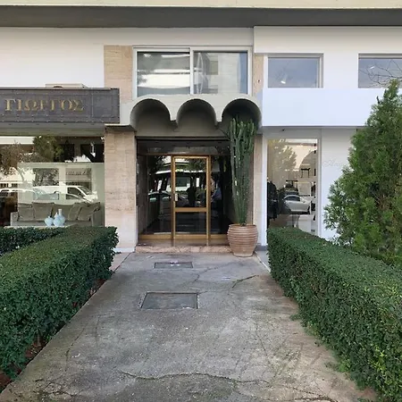 Cozy In Glyfada *