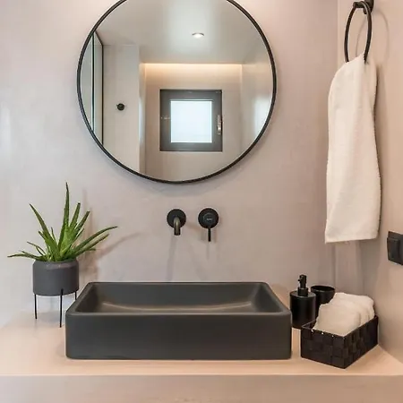 Urban Apartahotel 2*