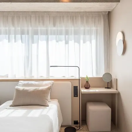 Apartahotel Urban Atenas