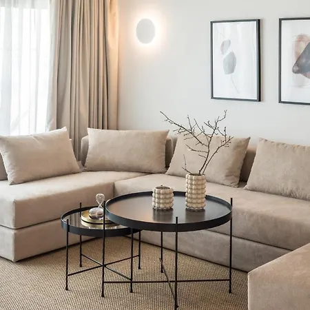 Urban Apartahotel Atenas