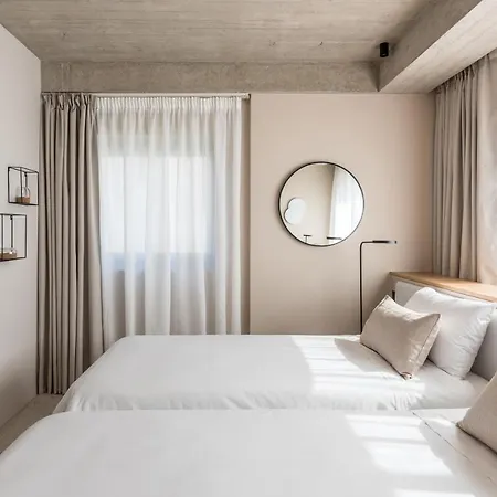 Apartahotel Urban Atenas