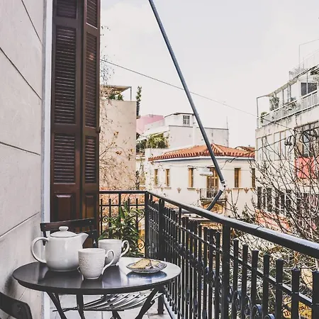 Neoclassical Near Acropolis - Livingstone Crystal Apartment