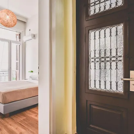 Neoclassical Near Acropolis - Livingstone Crystal Apartment