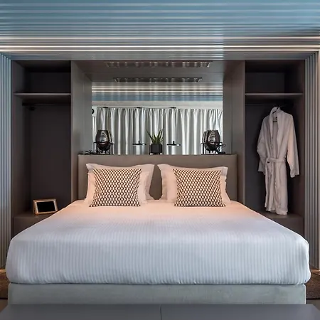 Apartahotel Urban Atenas