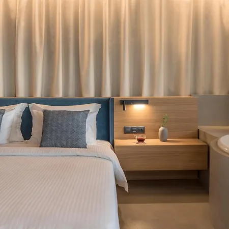 Urban Apartahotel Atenas