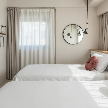 Urban Apartahotel Atenas