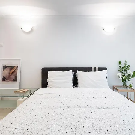 In The Center, Syntagma Apartment *