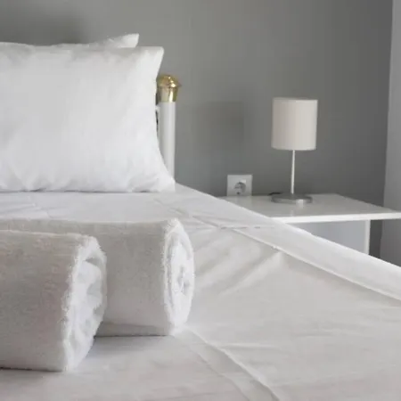 Appartement Kolonos, A Renovated