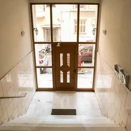 House, Kolchidos, Ampelokipoi Metro, * Афины
