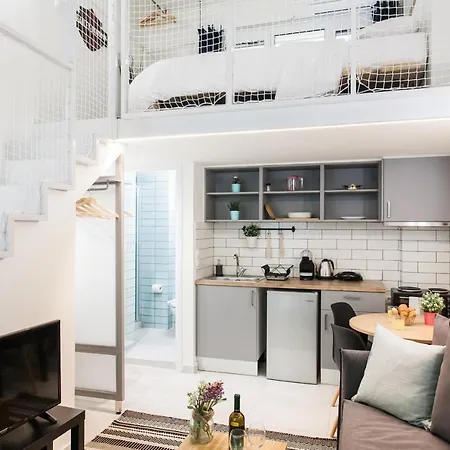Apartment Be Based In Groovy Loft In The Center!!