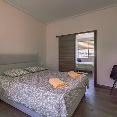 Apartment Acropolis Comfy In The Heart Of For 4 Athens