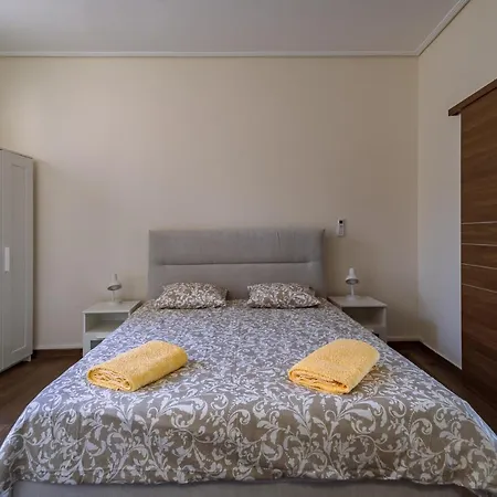 Apartment Acropolis Comfy In The Heart Of For 4