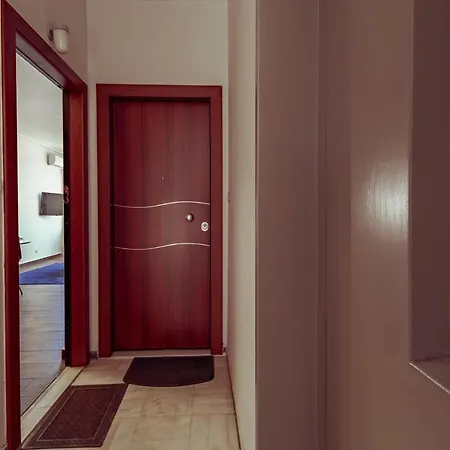 Acropolis Comfy In The Heart Of For 4 Apartment