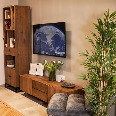 Comfy Modern Flat 2 Bedrooms 2 Bathrooms *
