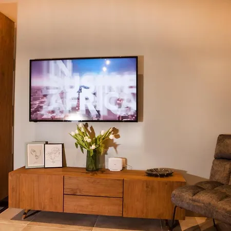 Apartment Comfy Modern Flat 2 Bedrooms 2 Bathrooms