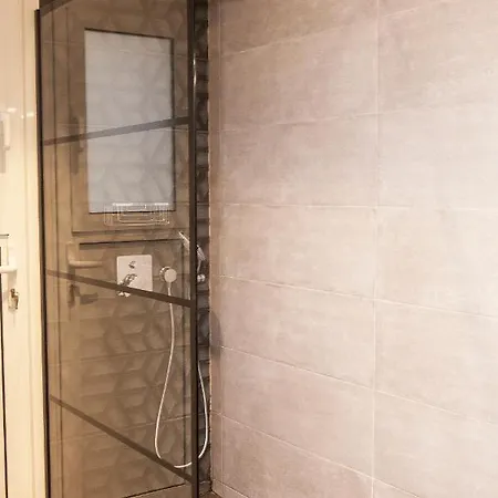 Apartment Comfy Modern Flat 2 Bedrooms 2 Bathrooms Athens