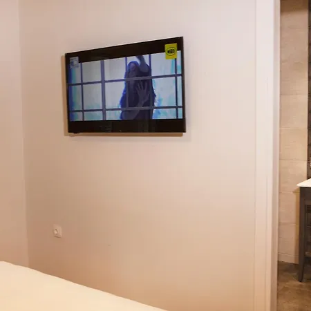 Comfy Modern Flat 2 Bedrooms 2 Bathrooms Apartment Athens