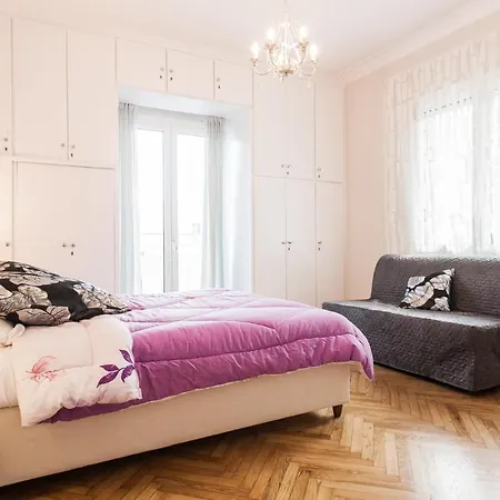 Highend 2bdr Full Apt/ Ideal Location