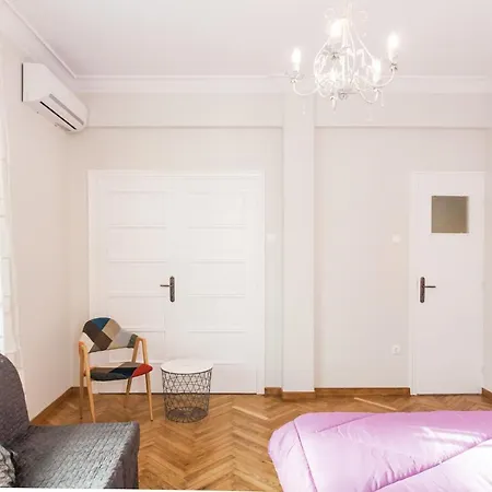 Apartment Highend 2bdr Full Apt/ Ideal Location