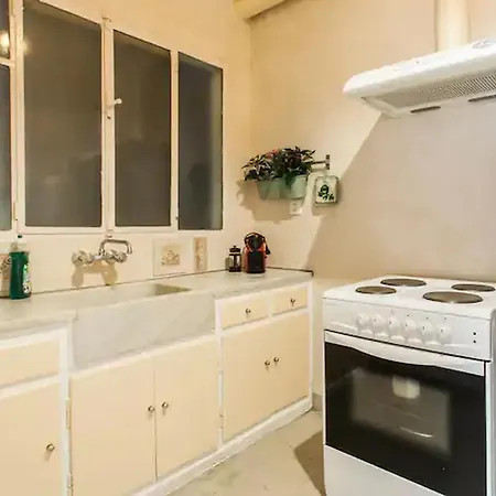 Openair Hot Tub/big Balcony/great Boutique Apartment Athens