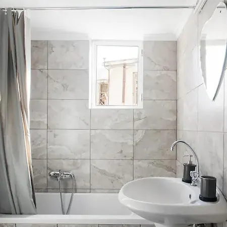 A Masterpiece In Plaka With Big Balcony And Acropolis View Apartment Athens