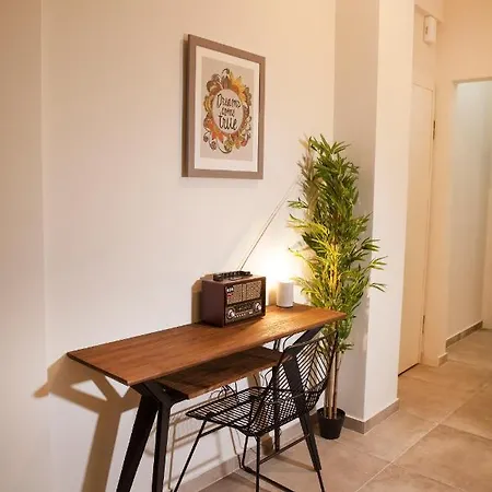 Comfy Modern Flat 2 Bedrooms 2 Bathrooms Appartement