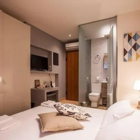 Facadoro Apartment