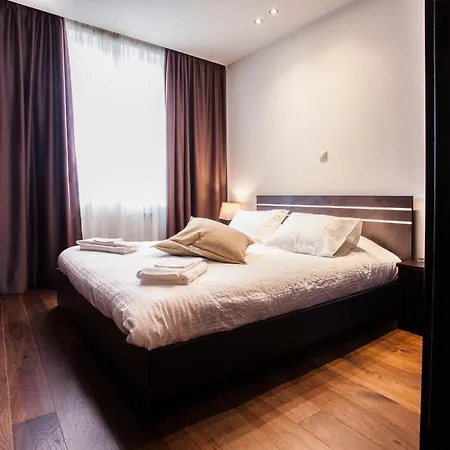 Facadoro Apartment