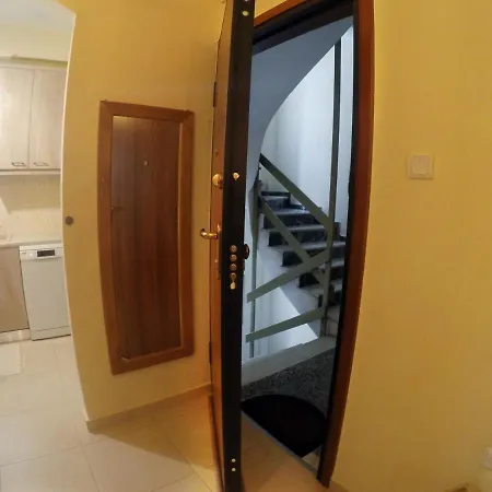 Myrtle, Center Renovated Apartment Athens