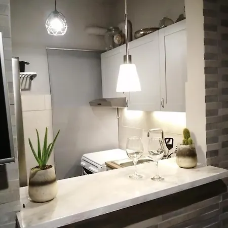 Comfortable Modern Entire House Near The Center Of Athens-blue Serenity *