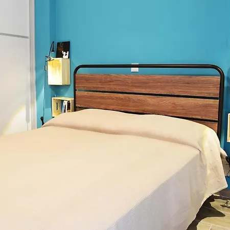 Poppy's Dreamy Apartment, Thissio Αθήνα