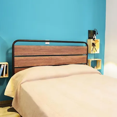 Poppy's Dreamy Apartment, Thissio