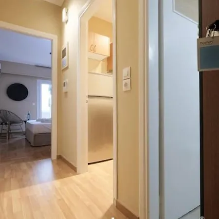 Riviera Homm Flat 4 Min Walk From Beach, Thiseos Str Apartment Athens